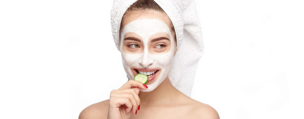 How to manage oily skin? 5 tips to keep your skin look and feel moisturised